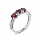 Серебряное кольцо с гранатом и фианитами (1631/9р)