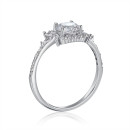 Серебряное кольцо с фианитами (SZDR00360-R/12/1)