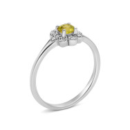 Серебряное кольцо с перидотом и фианитами (Тд0034/пр-R)