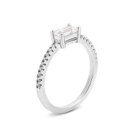 Серебряное кольцо с фианитами (R36588)